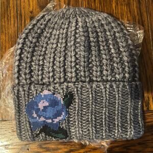 New! Free People Womens Gray Everything Rosy Floral Applique Wool Beanie Hat